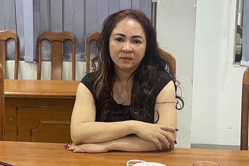 Bà Nguyễn Phương Hằng có hai quốc tịch